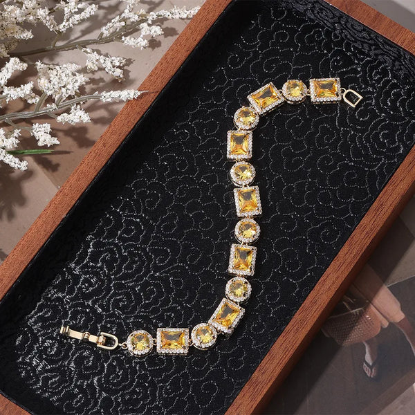 Fashionable Diamond Embedded Bracelet Women's Elegant Versatile Exquisite Design High-End Stylish Retro Clasp Hand Jewelry
