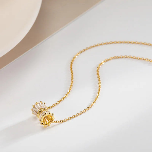 classic style round brass plating inlay moissanite white gold plated pendant necklace