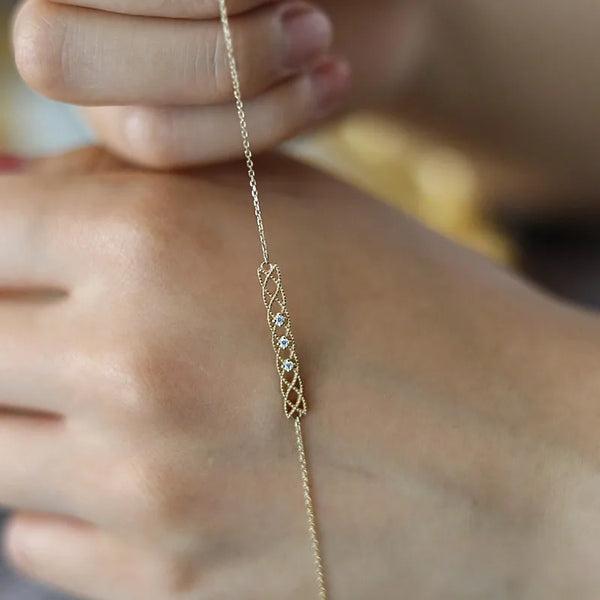 Luxurious Lightweight S925 Sterling Silver Bracelet Women's Unique Personality Layering Design Sense Hollow Airy Hand Jewelry