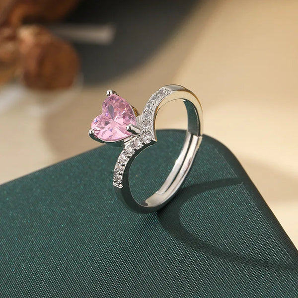 Heart Shape Ring For Women Made of Copper Featuring Zircon Inlay