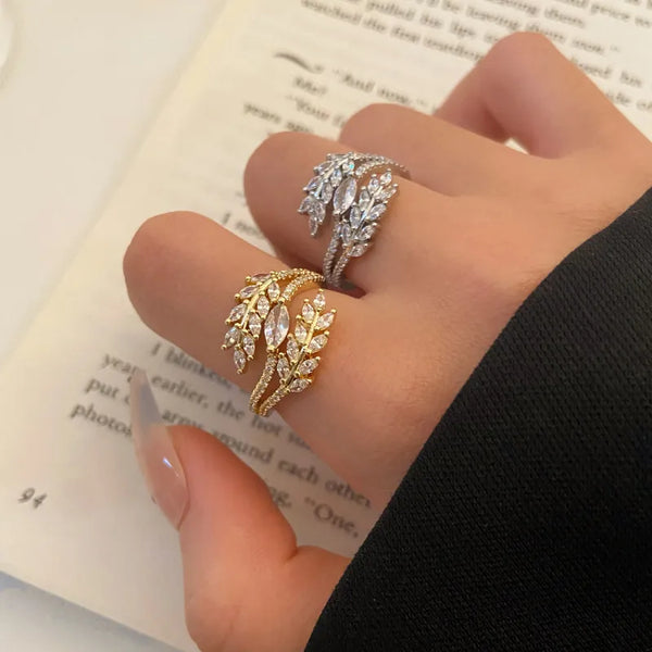 Fashionable Adjustable Luxury Sparkling Large Zircon Leaf Ring Women's Simple Elegant High-End Feelings Hand Jewelry