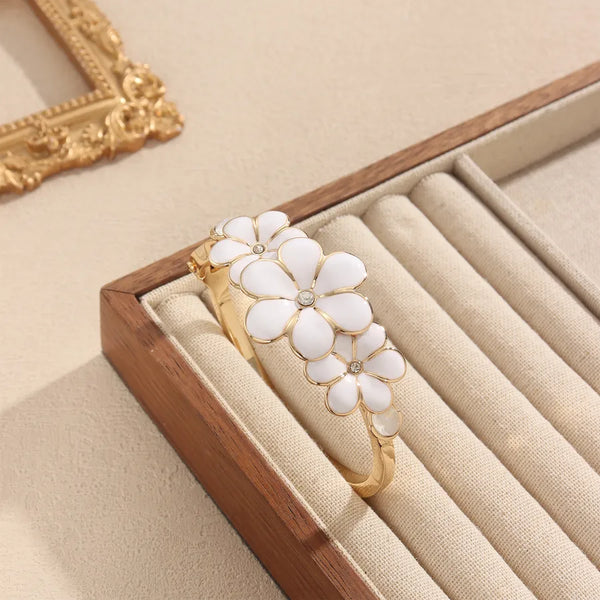 Marine Style Gold Alloy Enamel Flowers Bangle with Artificial Crystal Inlay for Women