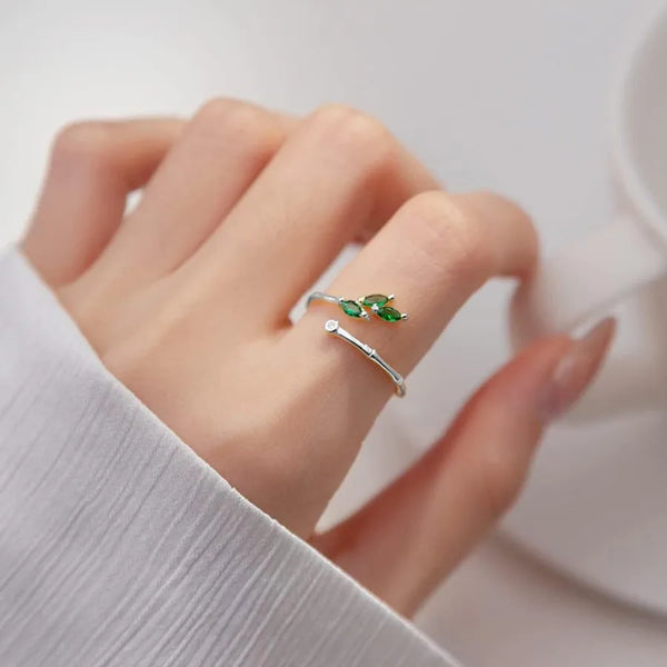 S925 Sterling Silver Ring For Women Open Leaf Design Fashionable Spring Summer Green Iolite Quartz Bamboo Stem Ring