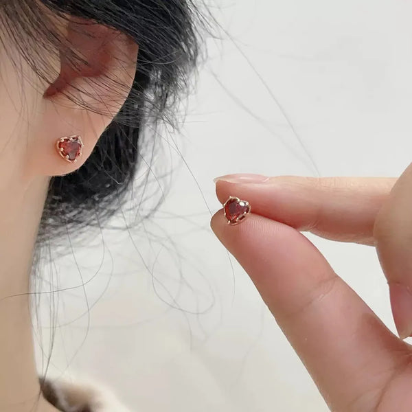 Sweet Heart Shape Stud Earrings For Women Made of 925 Sterling Silver with 14K Real Gold Electroplated Finish