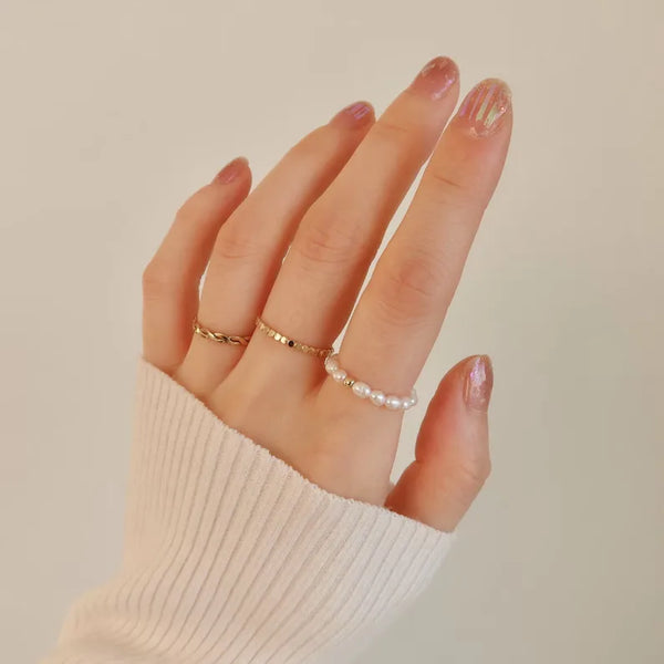 Unisex Round Beaded Ring in Copper with 16K Real Gold Water Plating Featuring Freshwater Pearl Inlay