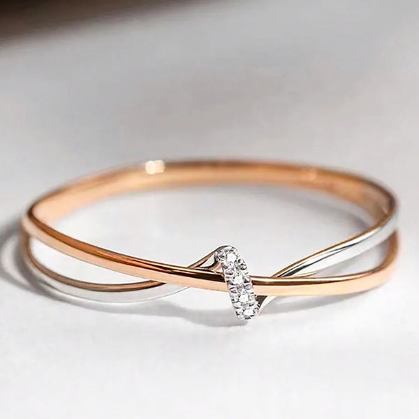 Round Rings with Claw Setting, Copper Material Featuring Rose Golden Water Plating and 0.03µm Thickness, Inlaid with Zircon