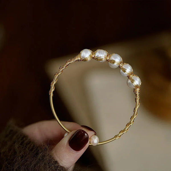Women’s Electroplated Copper Bangle Featuring Freshwater Pearl Inlay with Elegant Weave Craft