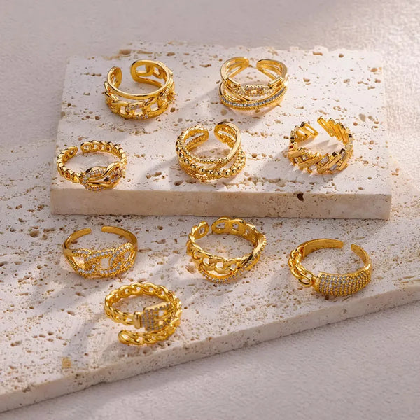 Three-dimensional Cross Ring For Women in Copper with 18K Real Gold Plated PVD Coating 0.03µm Featuring Zircon Inlay