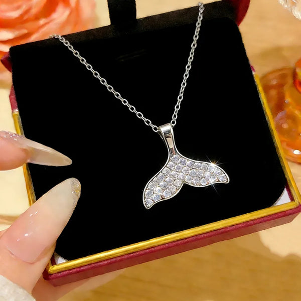 Fish Tail Inlay Necklace in 304 Stainless Steel with Golden Plated Water Plating and Zircon, Featuring 0.03µm Thick Cable Chain