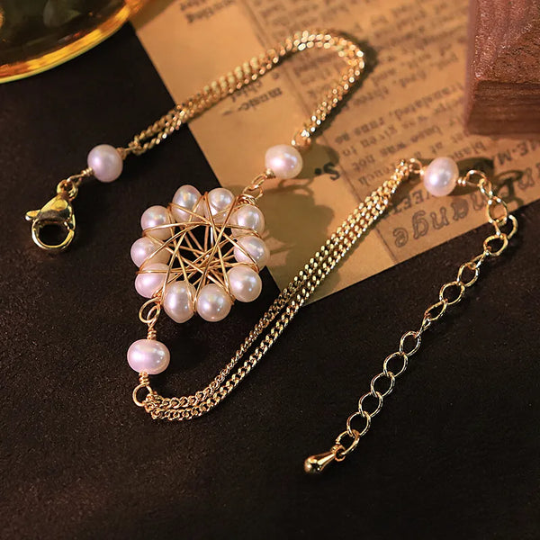 Original Design Natural Pearl Flower Chain Bracelet Niche Simple Versatile High-end Bracelet Hand Jewelry 18K Gold Plated