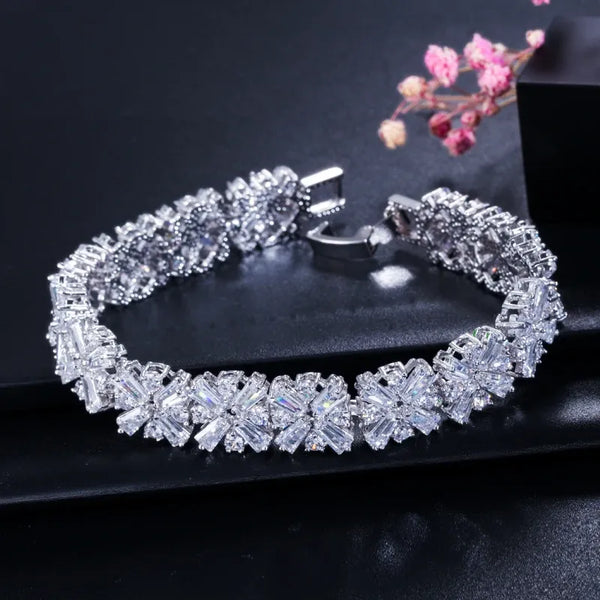 Snowflake Waterproof Non Tarnish Copper Bracelet for Women with Rhodium Plated Water Plating and Zircon Inlay on Tennis Chain