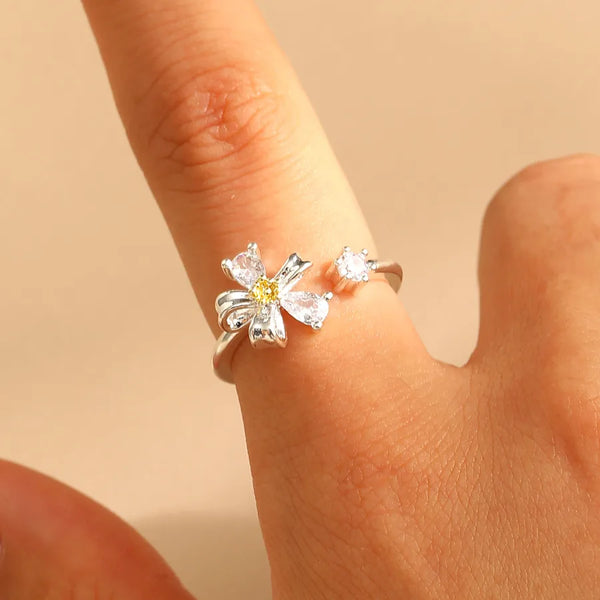 Adjustable Open Five-Petal Cloud Ring for Women Casual Jewelry Accessory Gold-Plated with Crystal Inlay