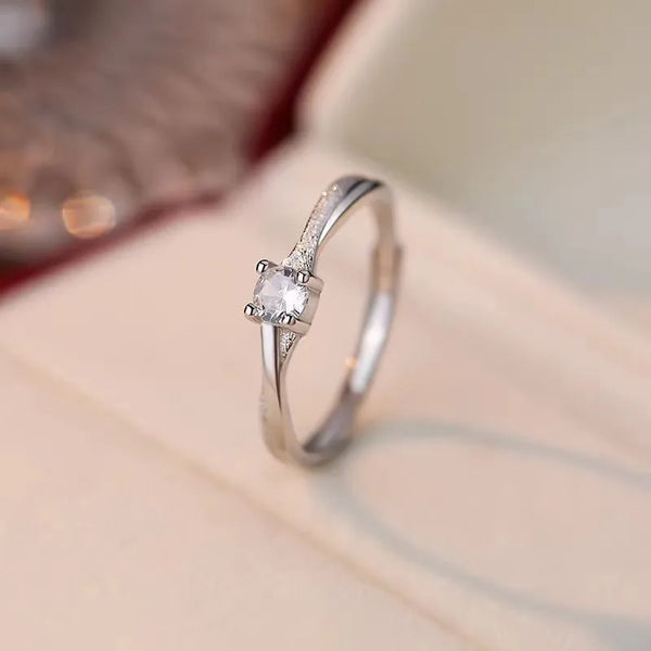Sterling Silver S999 Mobius Couple Ring, Light Luxury Minority Design, Birthday Gift for Girlfriend, Valentine's Day Couple Rings Gift