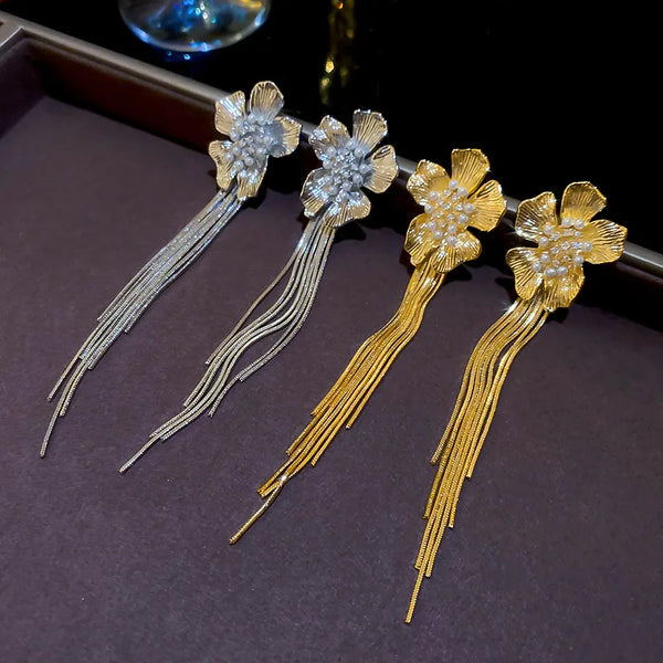 1 Pair Elegant Lady Flower Inlay Copper Imitation Pearl Zircon Drop Earrings