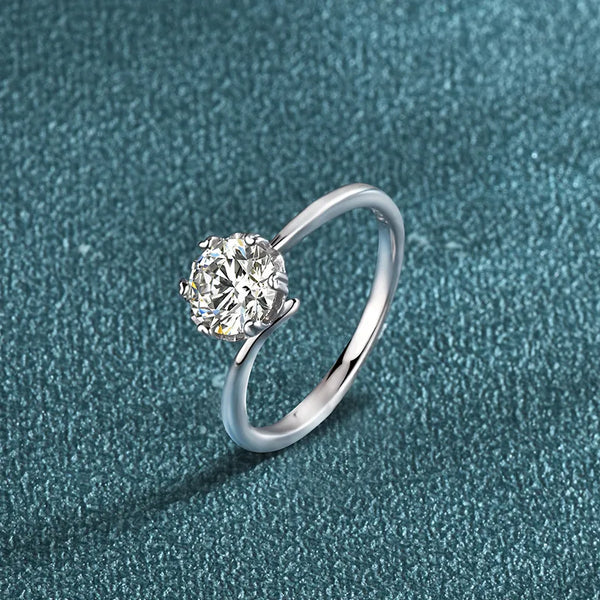 Snowflake Ring for Women in 925 Sterling Silver Featuring Moissanite Inlay