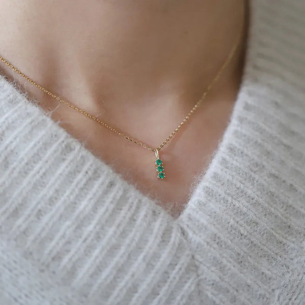 Luxurious S925 Sterling Silver Plated K Gold Necklace With Three Emerald Zircon Stones Minimalist Style Women's Jewelry Accessory