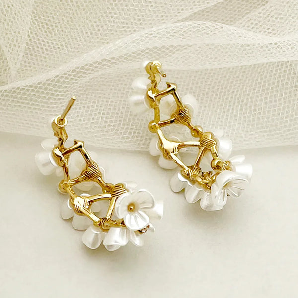 1 Pair Elegant Flower Plating Inlay 304 Stainless Steel Pearl Shell 14K Gold Plated Ear Studs
