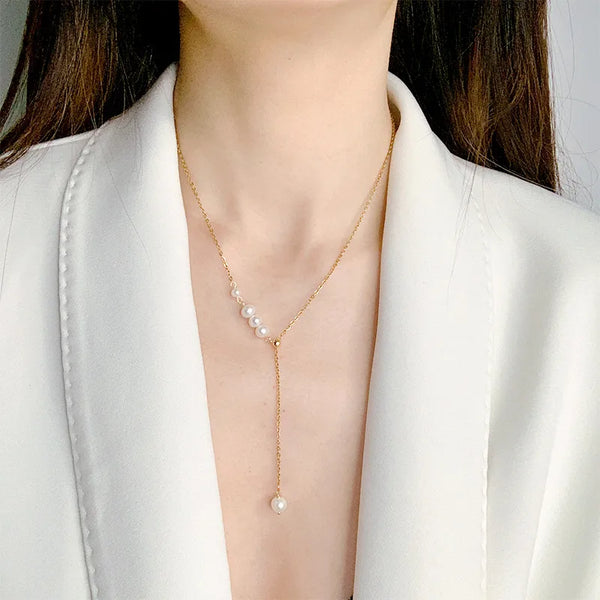 Wholesale Simple Style Round Freshwater Pearl Titanium Steel Copper Pearl Gold Plated Pendant Necklace