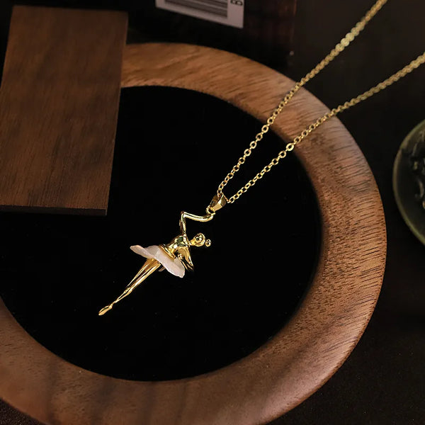 Handmade Freshwater Pearl Necklace for Women with 18K Real Gold Plated Water Plating and Cable Chain