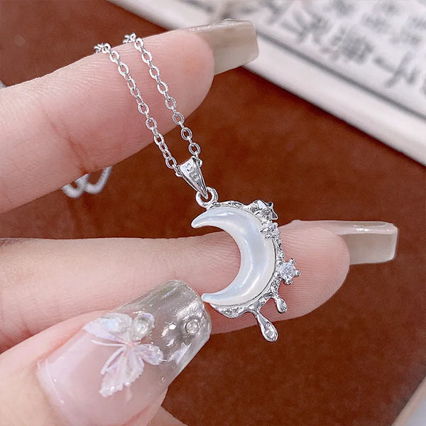 Natural White Shell Moon Diamond Inlaid Necklace for Women S925 Sterling Silver Silver Design Liquid Magma Starlight Choker