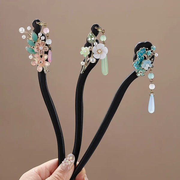 Retro Wooden Hair Sticks with Pink Flowers, Elegant Hair Accessories for Stylish Updos