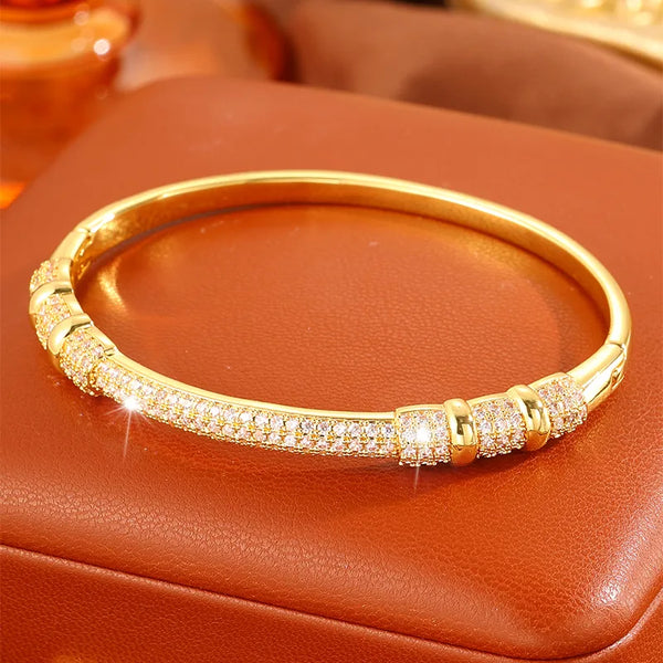 1pcs - Exquisite Bracelet with Inlaid Circular Pattern! Exquisite Design Details, Fashionable and Eye-catching Style, Showcasing Unique Taste