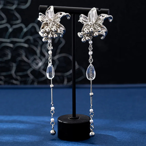 Handmade Flowers Stud Earrings for Women with Water Plating and Platinum Plated Alloy Featuring Copper Ear Pins