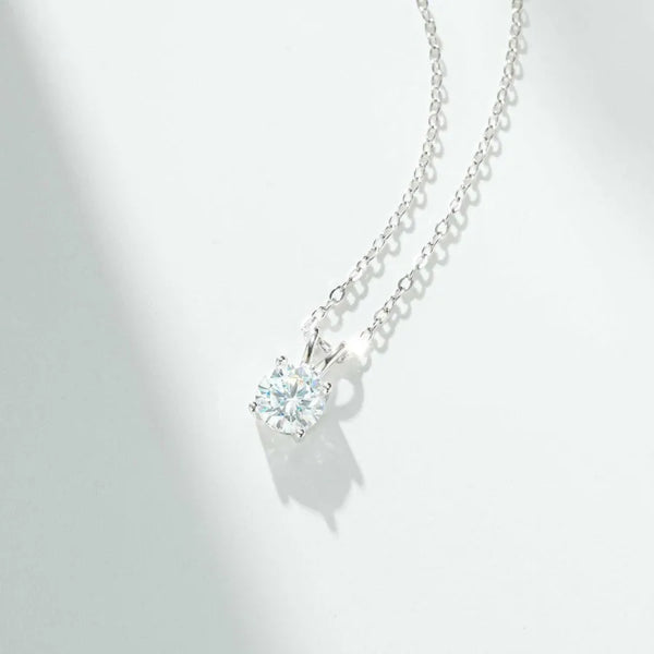 Round Hypoallergenic Women's Necklace in 925 Sterling Silver with Platinum Plated Finish and Zircon Inlay on Cable Chain