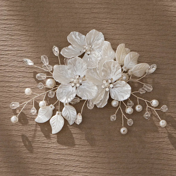 Handmade European Wedding Hair Clip Women's Floral Side Hair Accessories White Beaded Flower Design Sweet Acrylic Headwear