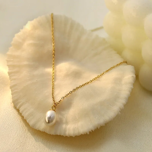 Fashionable Imitation Pearl Pendant Necklace For Women Titanium Steel Non-Fading 316 Gold Lockbone Chain Jewelry Accessory
