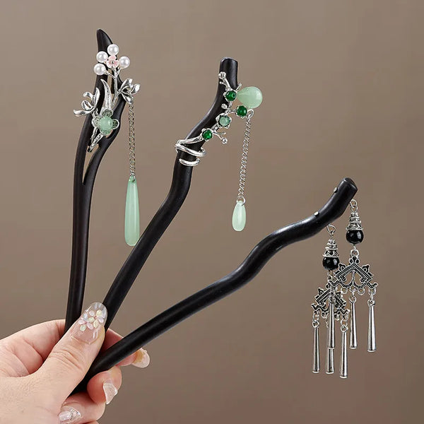 Ethnic Style Wood Hair Sticks with Flowers, Dyed Black, Perfect for Women in Spring