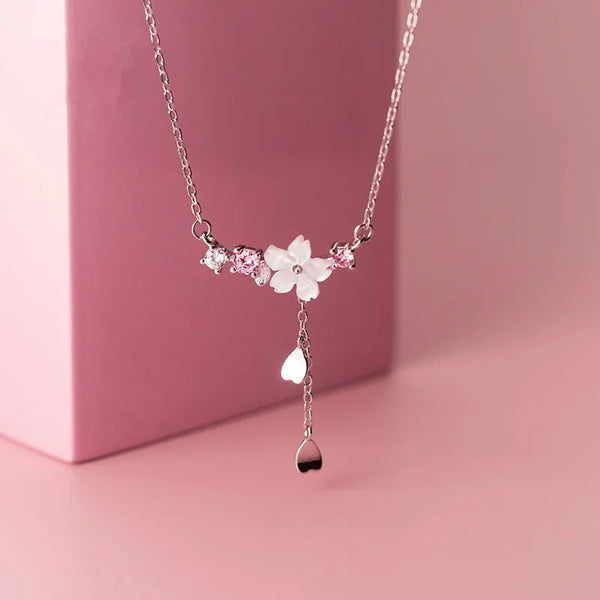 Electroplated Flowers Necklace in Copper with Platinum Plated 0.03µm Thick Coating and Cable Chain