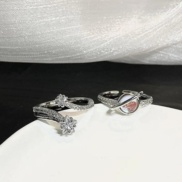 Unisex Round Copper Ring with Electroplated Silver Finish and Rhinestone Inlay