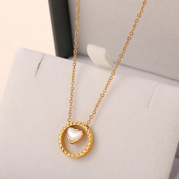 Circle Necklace For Women in 304 Stainless Steel with 18K Real Gold Plated Coating 0.03µm-0.05µm Featuring Shell Inlay and Cable Chain