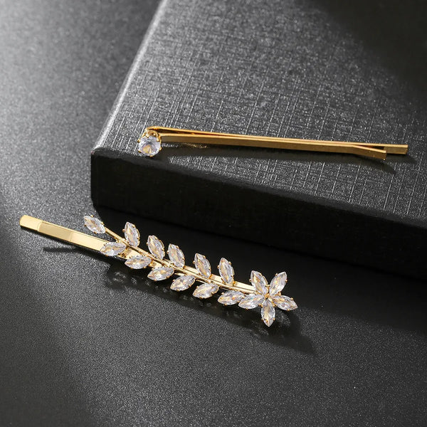 Women’s Cartoon Style Hairpin Featuring Sparkling Zircon Inlay for Stylish Hair Accessory