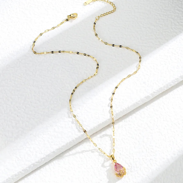 18K Gold Plated Copper Zirconia Drop Flower Pendant Necklace Women Casual Elegant Fashion Lobster Clasp Lip Chain Jewelry