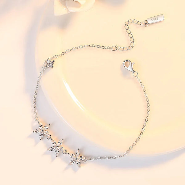 Luxurious S925 Sterling Silver Bracelet Star Shaped Fashionable Women's Jewelry Simple Design With Diamond Embedded