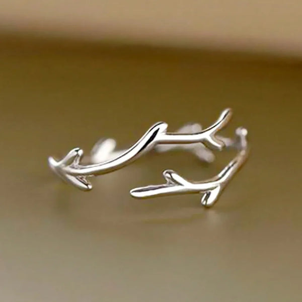 Three-dimensional Geometric Open Ring in Copper with White K Water Plating and 0.03µm Thick Coating