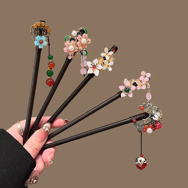 Elegant Wooden Hairpin Chinese Style Red Flower Hair Accessory For Qipao Hanfu New Year Vintage Hair Ornament Wedding Party