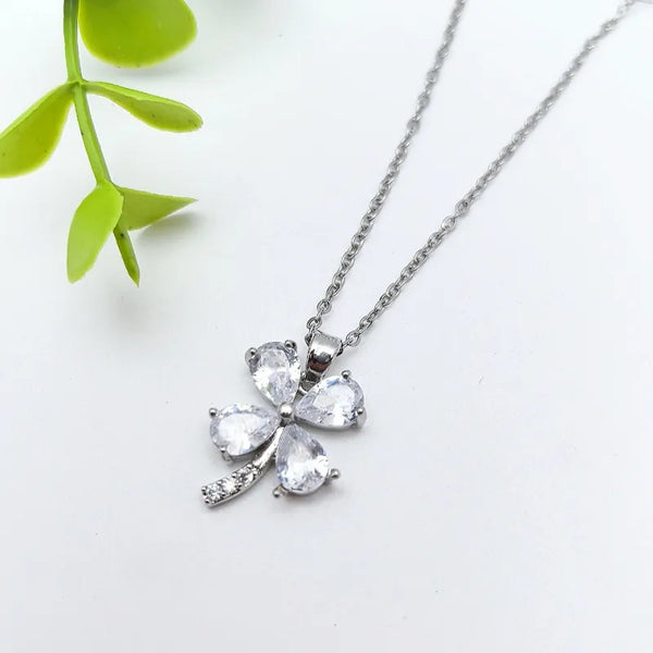 Lucky Heart Handmade Necklace for Women in 201 Stainless Steel with Golden Plated Electroplated Finish and Glass Inlay on Cable Chain