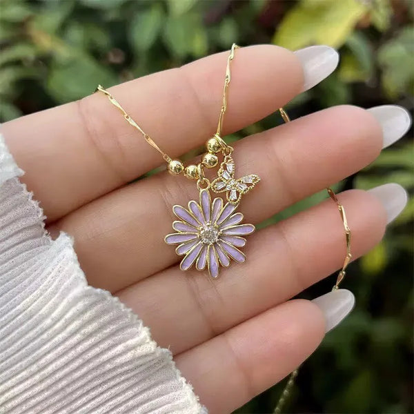 Sweet Flowers Pendant Necklace For Women in Copper with 18K Real Gold Plated Coating 0.03µm-0.05µm Featuring Zircon on Belcher Chain
