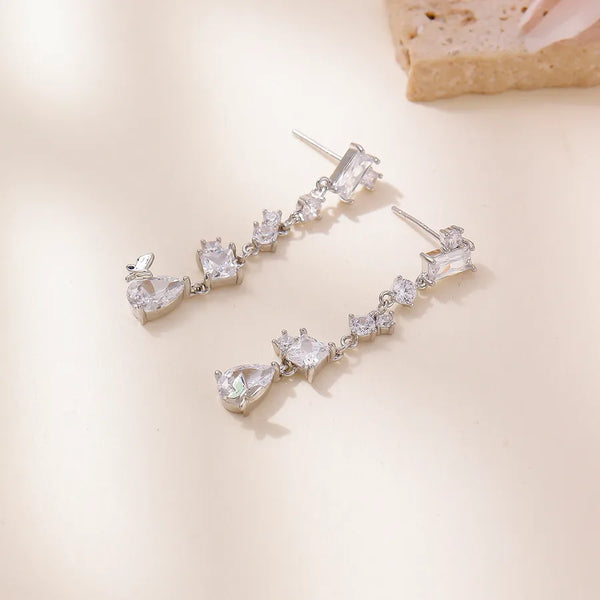 18K Real Gold Plated Silver Needle Zircon Heart Earrings Personality Minimalist Style Exquisite Studs Light Luxury High-end Feel Ear Jewelry